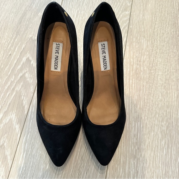 Steve Madden Black Pumps Size 7 - Picture 2 of 3